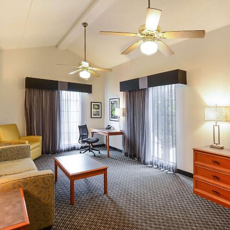 Quality Inn & Suites North Charleston - Ashley Phosphate Екстер'єр фото