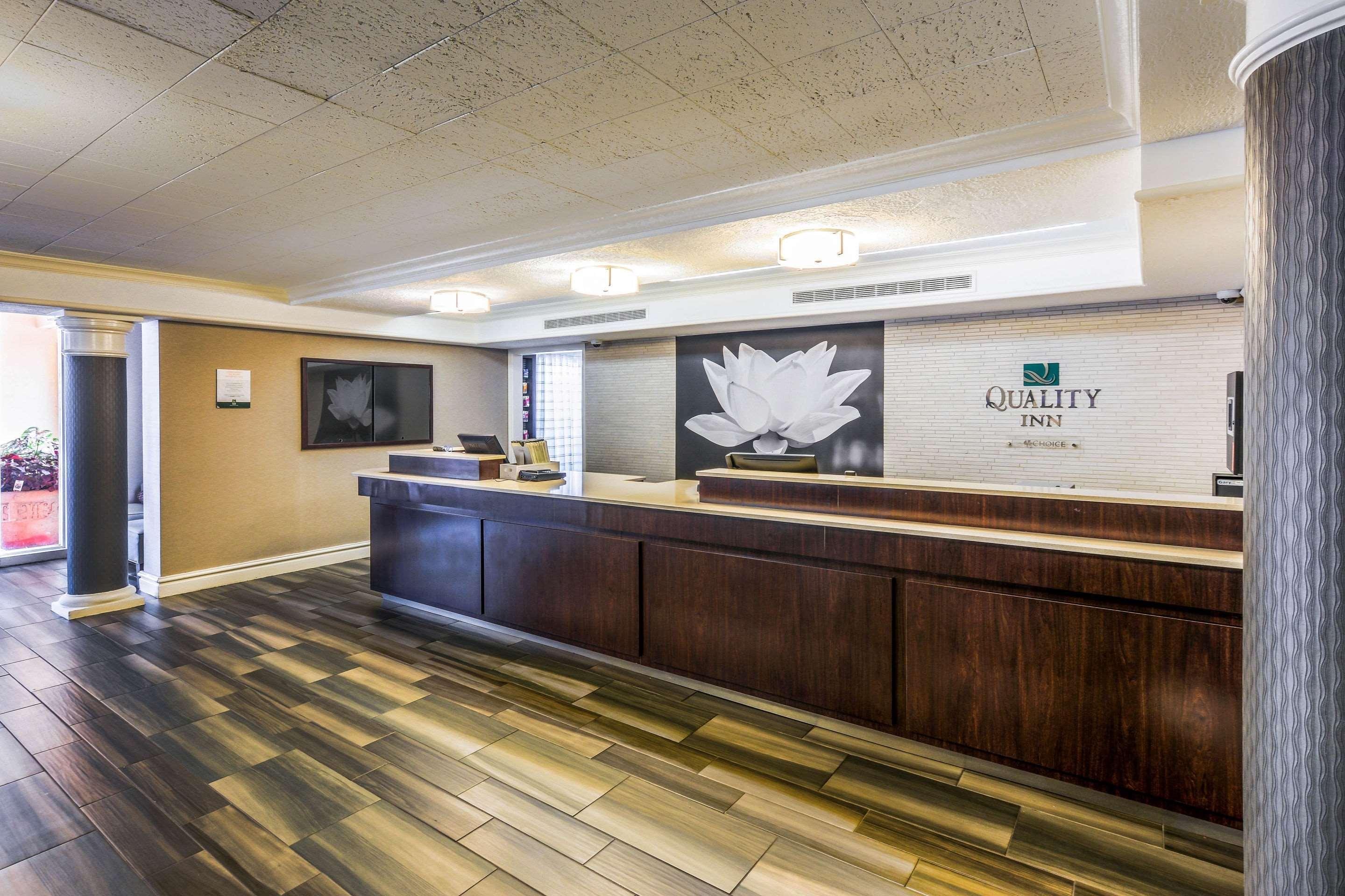 Quality Inn & Suites North Charleston - Ashley Phosphate Екстер'єр фото